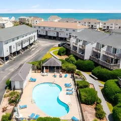 Private Beach Access-3-Bedroom w/ Ocean Views & Pool