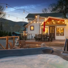 7 Miles to DT AVL, Hot Tub, Mountain View, Fenced