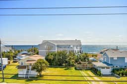 5 Decks, Pool, Walk to Pier & Boardwalk - Image 2
