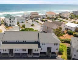3 Bedroom. Ocean views. Pool - Image 2