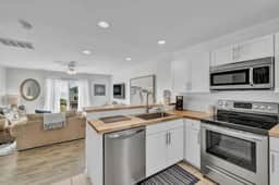 3 bdr, Oceanview, Pool, Private Beach access - Image 4