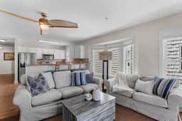 Amazing Views. 3BR. Walk to Pier. - Image 4