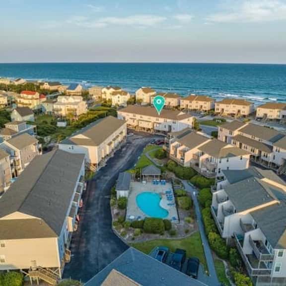 3 bdr, Oceanview, Pool, Private Beach access - Image 1