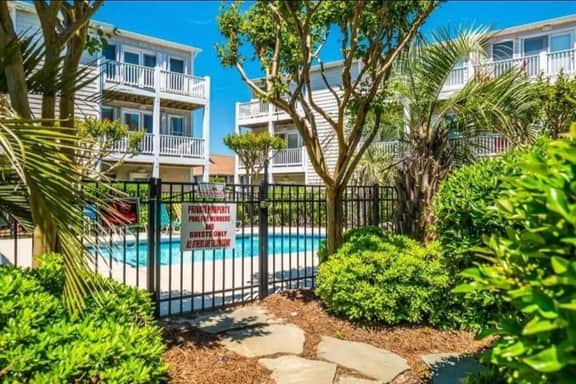 5 Decks, Pool, Walk to Pier & Boardwalk - Image 3