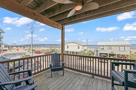 Stunning Oceanview, 3 Bdr, Walk to Pier - Image 4