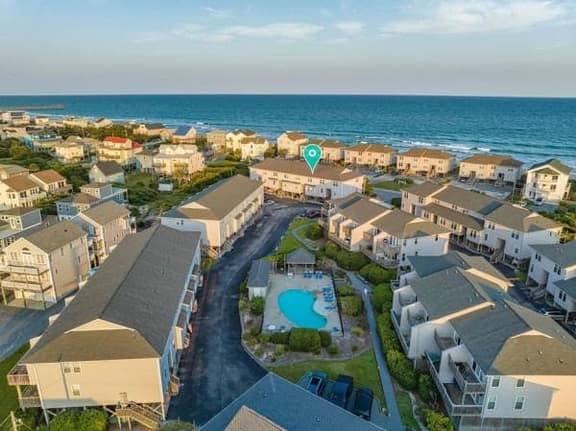 3 bdr, Oceanview, Pool, Private Beach access - Image 1